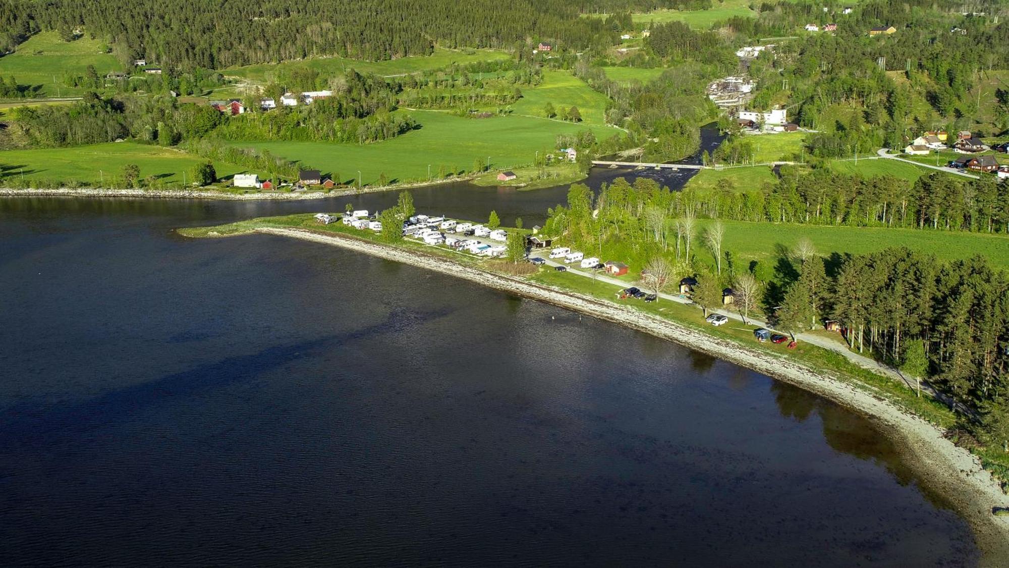 Fugelvagen, Cabins And Glamping Alvund Eksteriør billede